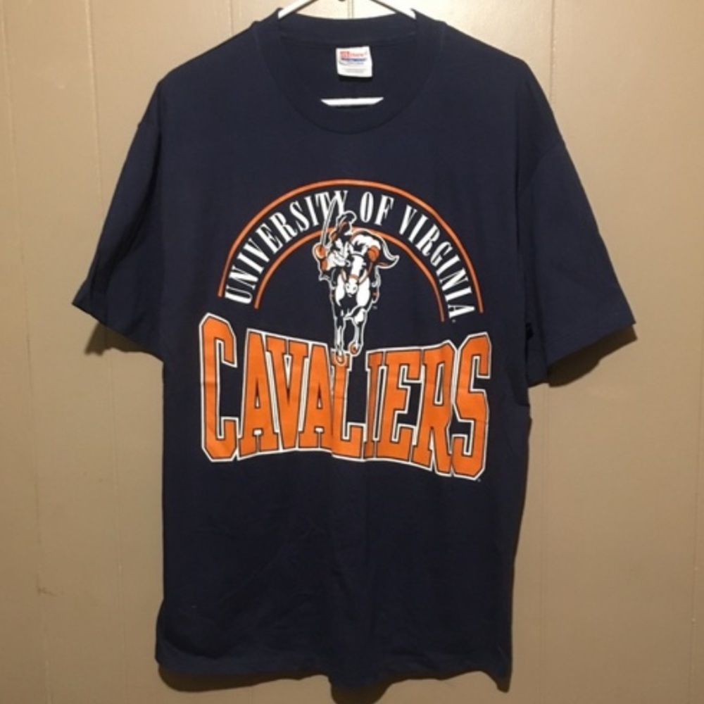 University of Virginia vintage tShirt wahoos
RETRO UVA logo front shirt …